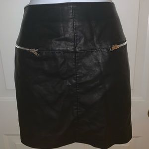 💖Forever 21 Faux Mini Leather Skirt